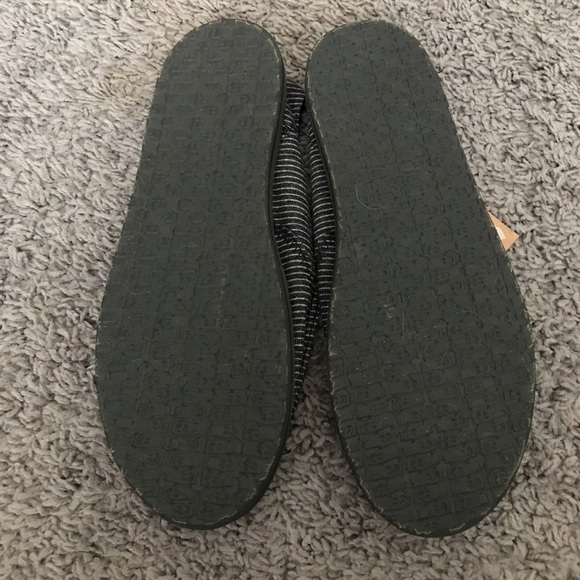 2/$50 NWT Sanuk Sidwalk Surfers Sz:7 - Picture 3 of 5